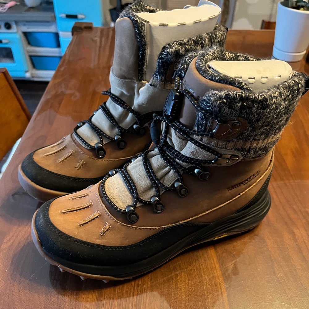 Merrell Tan and Black Lace Up Boots